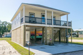 Luxury Family home near Casinos with King Bed, steps away from the Beach, Game Room, and Free Parking